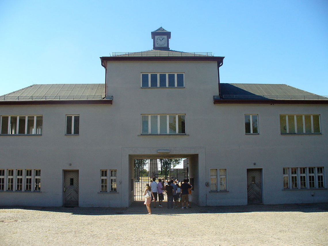 Dachau o sachsenhausen