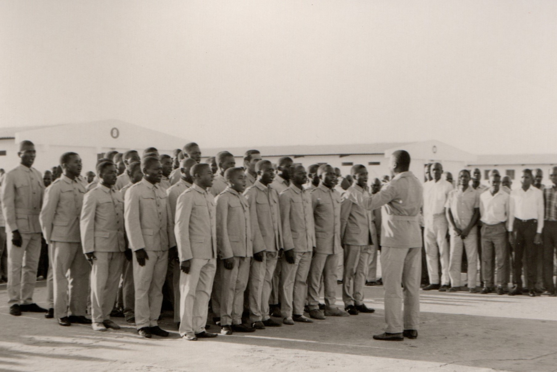 Durante as visitas institucionais a PIDE programava a actuação de um orfeão composto por reclusos, numa iniciativa que pretendia sustentar o trabalho de recuperação político-social realizado na Machava